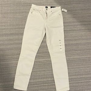 New with tags Gap white skinny jeans